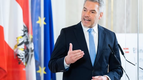 Innenminister Karl Nehammer wird neuer Bundeskanzler 