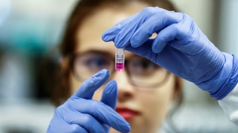 Globale Impfstoffverteilung wird zur Mammutaufgabe Globale Impfstoffverteilung wird zur Mammutaufgabe