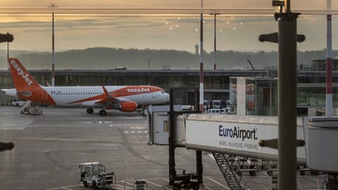Die Kritik am Basler Flughafen wächst