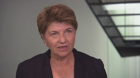 Wird die direkte Demokratie missachtet, Frau Bundesrätin? Wird die direkte Demokratie missachtet, Frau Bundesrätin?