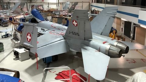 Risse an 17 Landeklappen entdeckt Risse an 17 Landeklappen entdeckt