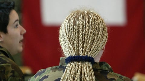 So viele Frauen wie noch nie wollten 2021 ins Militär