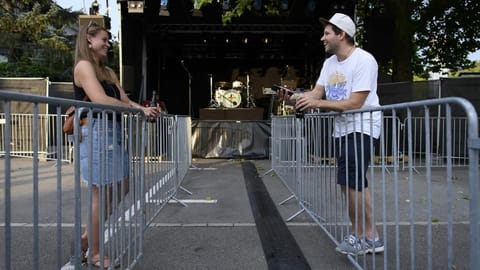 SRF-User: «Wieso sollten Geimpfte auf ein Open Air verzichten?»