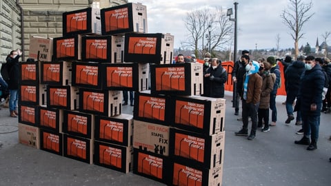 Komitee reicht Unterschriften gegen Frontex-Finanzierung ein