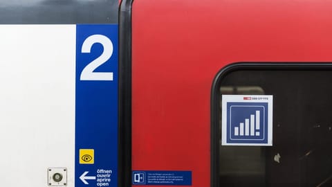 SBB meldet rund 25 Unfälle mit Zugtüren pro Jahr SBB meldet rund 25 Unfälle mit Zugtüren pro Jahr