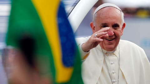 Gesellschaft Religion Papst Franziskus Lachelt Als Cover Modell Und Supermann Kultur Srf