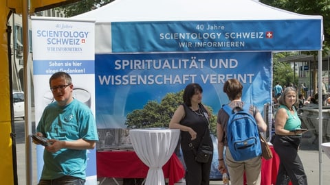 Wenn Sekten-Eltern ihre Kinder verstossen Wenn Sekten-Eltern ihre Kinder verstossen