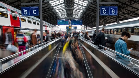 Reist der Kluge noch im Zuge? Reist der Kluge noch im Zuge?