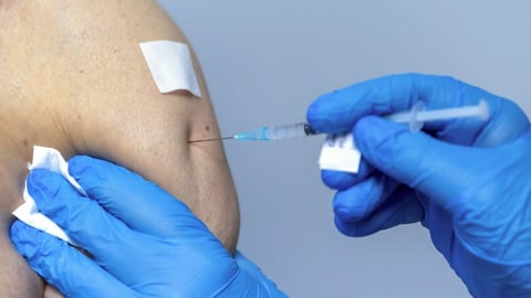 Nebenwirkung Der Covid Impfung Deshalb Setzen Schweden Und Finnland Moderna Impfungen Aus News Srf