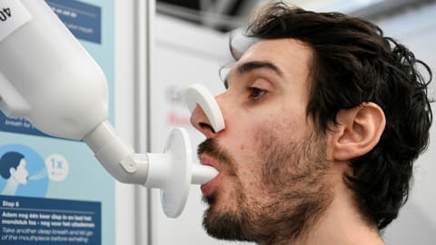 Günstig und zuverlässig: Kommt bald der Covid-Test zum Blasen? Günstig und zuverlässig: Kommt bald der Covid-Test zum Blasen?