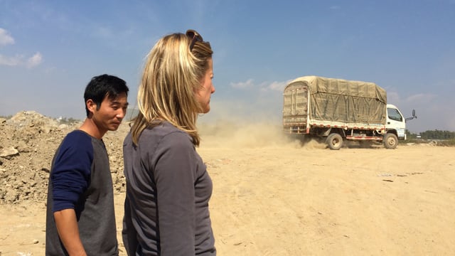 Barbara Lüthi im Grenzgebiet zwischen China und Myanmar. Barbara Lüthi im Grenzgebiet zwischen China und Myanmar.