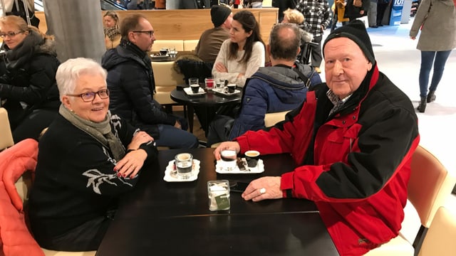 dus visitaders baivan cafe. dus visitaders baivan cafe.
