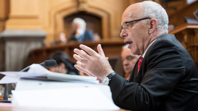 Finanzminister Maurer im Ständerat Finanzminister Maurer im Ständerat
