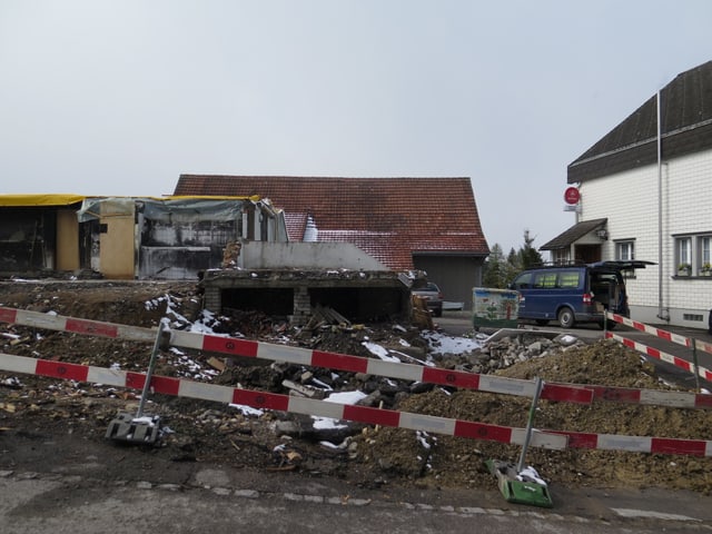 Die Brandruine des Gasthauses Sternen. Die Brandruine des Gasthauses Sternen.
