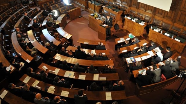 Parlament revidiert Wahlgesetz (22.4.15)