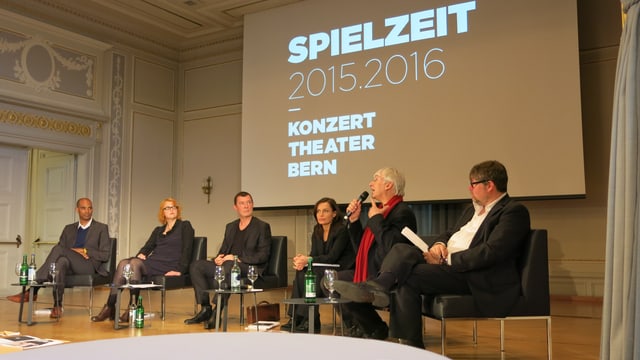 v.l.: Kevin John Edusei (Chefdirigent Oper), Stephanie Gräve (Direktorin Schauspiel), Stephan Märki (Intendant), Estefania Miranda (Direktorin Tanz), Mario Venzago (Chefdirigent BSO) und Xavier Zuber (Konzert- und Operndirektor). v.l.: Kevin John Edusei (Chefdirigent Oper), Stephanie Gräve (Direktorin Schauspiel), Stephan Märki (Intendant), Estefania Miranda (Direktorin Tanz), Mario Venzago (Chefdirigent BSO) und Xavier Zuber (Konzert- und Operndirektor).