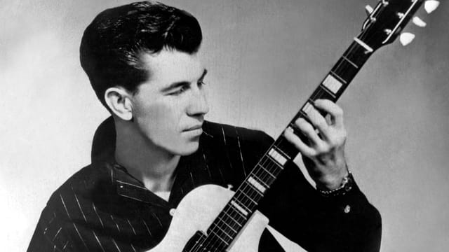 Link Wray und seine Gitarre. Link Wray und seine Gitarre.