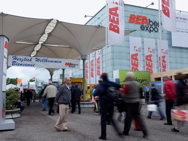 Bild von der BEA-Halle bei der Eröffnung. Bild von der BEA-Halle bei der Eröffnung.
