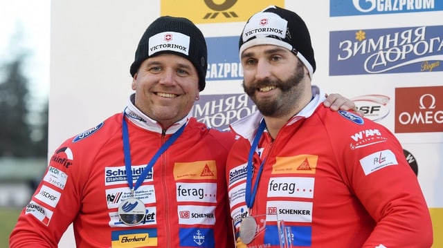 Alex Baumann steht neben Beat Hefti. Alex Baumann steht neben Beat Hefti.