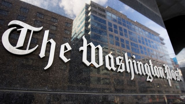 Logo der Washington Post an Gebäude. Logo der Washington Post an Gebäude.
