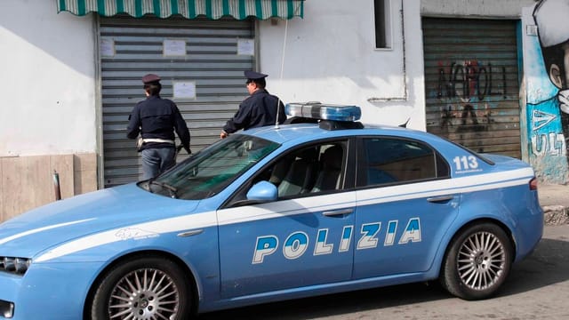 Ein Polizeiauto in Italien. Ein Polizeiauto in Italien.