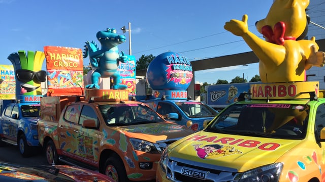 Pickups cun si reclamas, p. ex. l'urs da Haribo. Pickups cun si reclamas, p. ex. l'urs da Haribo.