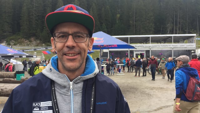 Mann mit Kappe Mann mit Kappe