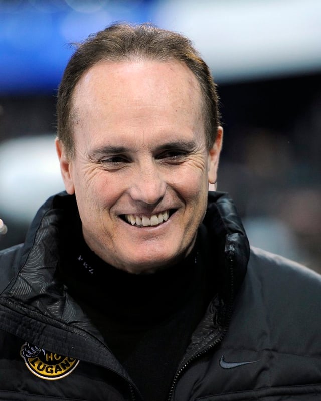 Il trenader da hockey Larry Huras Il trenader da hockey Larry Huras