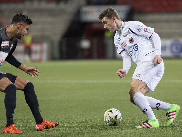 Erinnerungen an Neuchâtel-Xamax werden bei Cedric Zesiger am Sonntag hochkommen. Vielleicht eine wie diese im Spiel gegen FC Aarau vom 22. Februar 2013. Erinnerungen an Neuchâtel-Xamax werden bei Cedric Zesiger am Sonntag hochkommen. Vielleicht eine wie diese im Spiel gegen FC Aarau vom 22. Februar 2013.