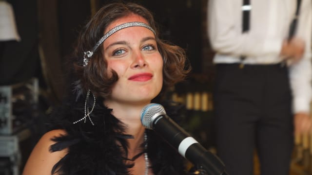 Cinzia Regensburger. Cinzia Regensburger.