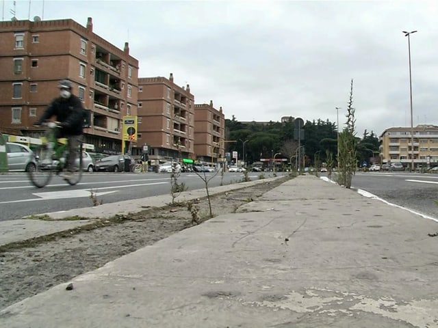 Eine unbenutzte Strasse im Norden von Rom