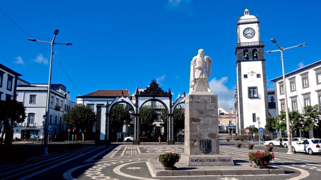 Blick auf den Hauptort der Azoren, Ponta Delgada Blick auf den Hauptort der Azoren, Ponta Delgada
