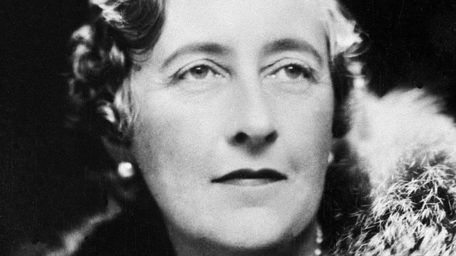 Das Bild zeigt eine Nahaufnahme von Agatha Christie Das Bild zeigt eine Nahaufnahme von Agatha Christie