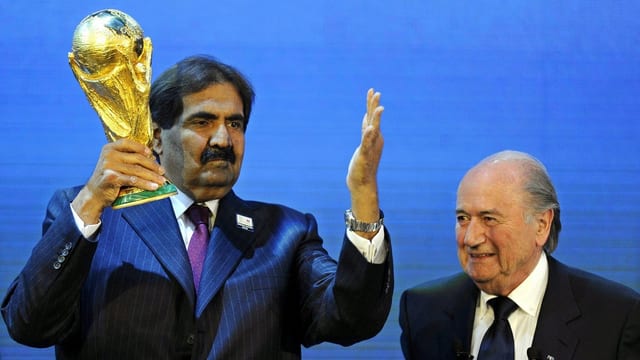 Fifa-Präsident Sepp Blatter und den Emir von Katar.