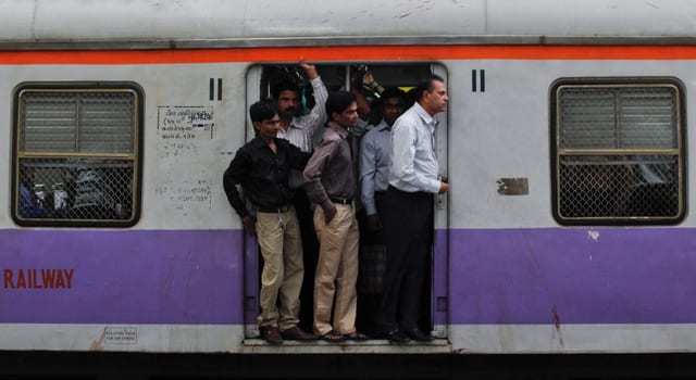 Pendlerzug in Mumbai Pendlerzug in Mumbai