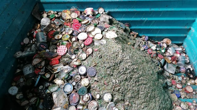 Deckel auf einem Haufen Deckel auf einem Haufen