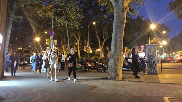 Herausgerissene Pflastersteine an der Plaça d‘Urquinaona Herausgerissene Pflastersteine an der Plaça d‘Urquinaona