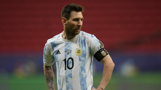Argentinien weiter – Messi stellt Rekord ein