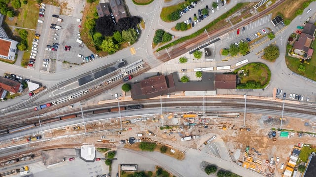 Luftaufnahme Bahnhof Oensingen. Luftaufnahme Bahnhof Oensingen.