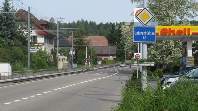 Ortsschild am Dorfeingang von Unterentfelden Ortsschild am Dorfeingang von Unterentfelden