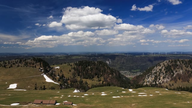 Blick vom Chasseral Richtung Jura. Blick vom Chasseral Richtung Jura.