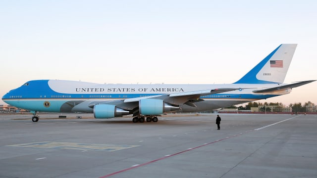 «Air Force One» von der Seite «Air Force One» von der Seite