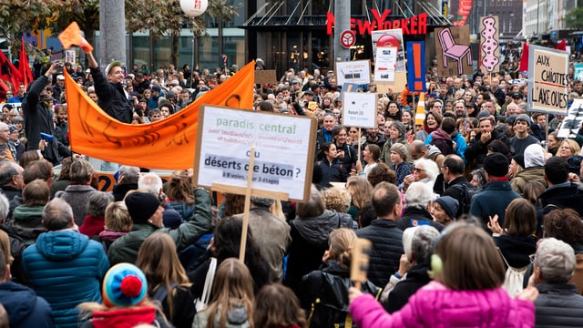 Demonstranten in Biel. Demonstranten in Biel.