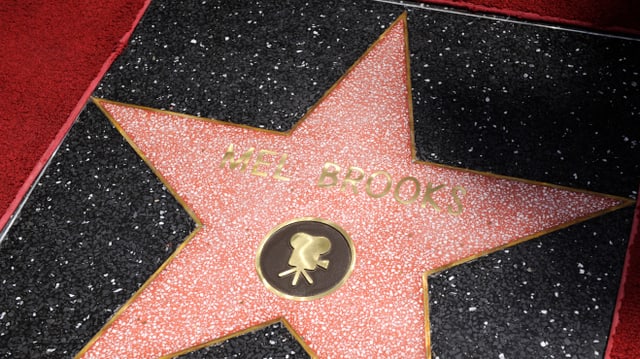 Nahaufnahme des Sterns von Mel Brooks auf dem "Hollywood Walk of Fame".