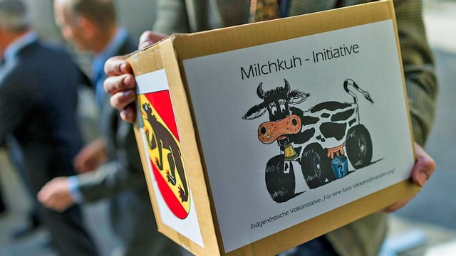 Unterschriften für Milchkuhinitiative Unterschriften für Milchkuhinitiative