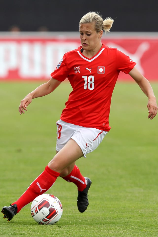 Vanessa Bürki am Ball