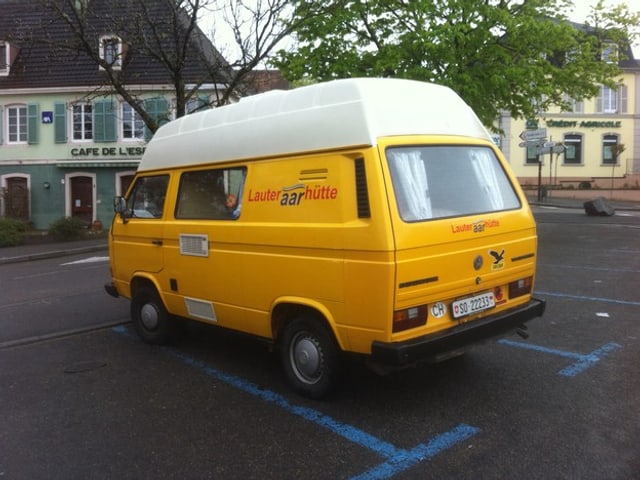 Gelber Ex-Postbus