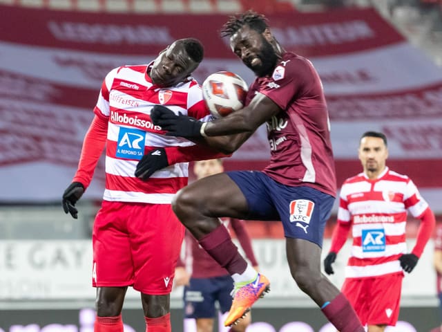 Szene aus dem Spiel Sion gegen Servette. Szene aus dem Spiel Sion gegen Servette.