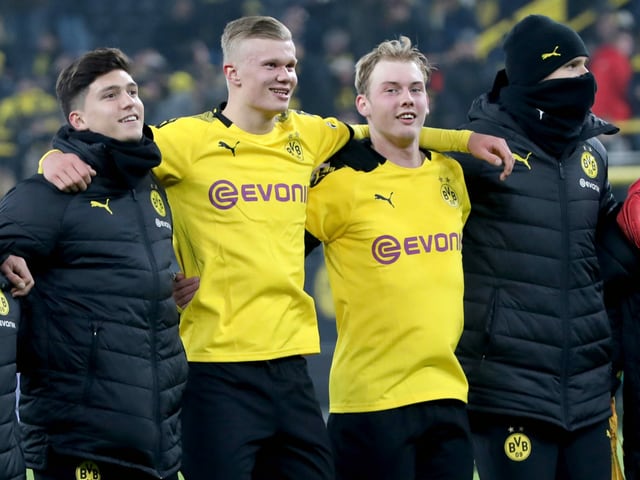 Erling Haaland (2. v. l.) fühlt sich in Dortmund wohl. Erling Haaland (2. v. l.) fühlt sich in Dortmund wohl.