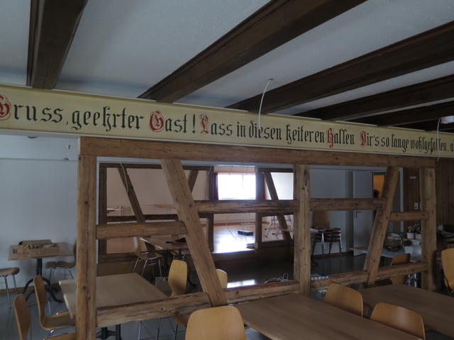 Das Provisorium des Gasthauses Sternen von innen. Das Provisorium des Gasthauses Sternen von innen.